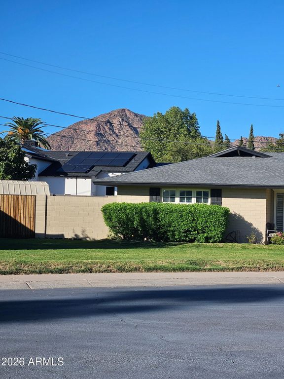 5047 E Cheery Lynn Road, Phoenix, AZ 85018 — photo 2