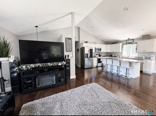 321 Day Street, Brooklyn, CT 06234