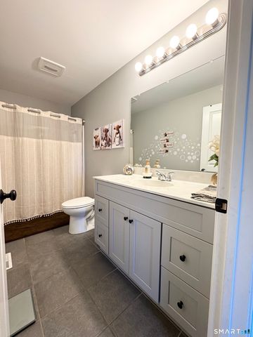 321 Day Street, Brooklyn, CT 06234