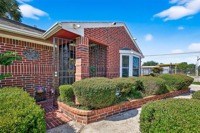 5102 Cortelyou Lane, Houston, TX 77021