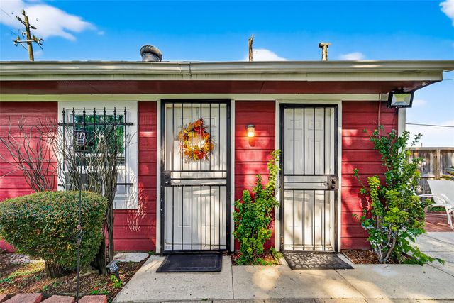 5102 Cortelyou Lane, Houston, TX 77021