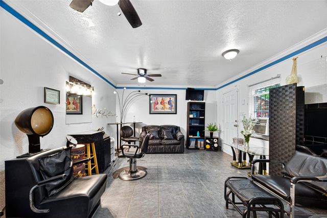 5102 Cortelyou Lane, Houston, TX 77021