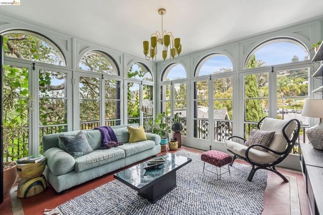 20 Oak Ridge Rd, Berkeley, CA 94705