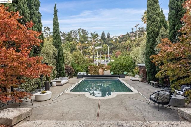 20 Oak Ridge Rd, Berkeley, CA 94705