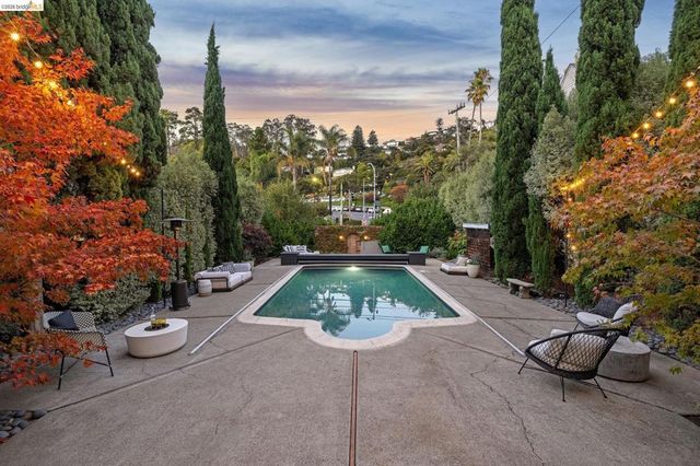 20 Oak Ridge Rd, Berkeley, CA 94705