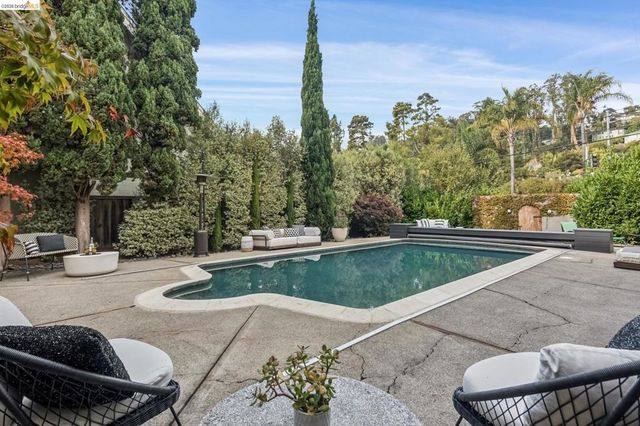 20 Oak Ridge Rd, Berkeley, CA 94705