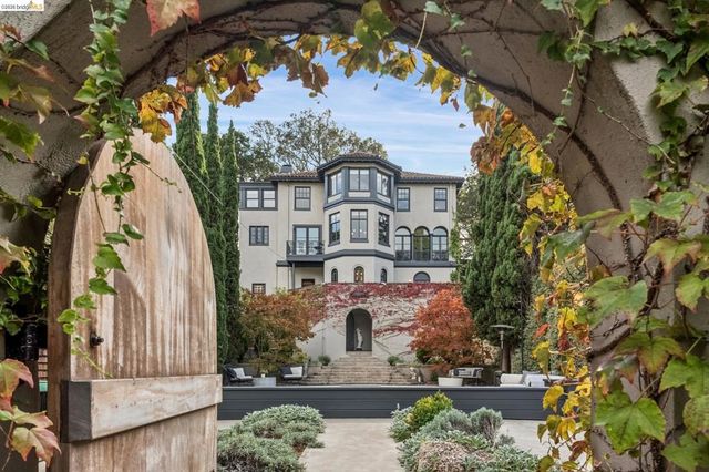 20 Oak Ridge Rd, Berkeley, CA 94705