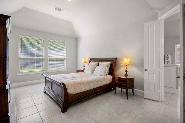 110 Hunter Hollow Drive, Montgomery, TX 77316