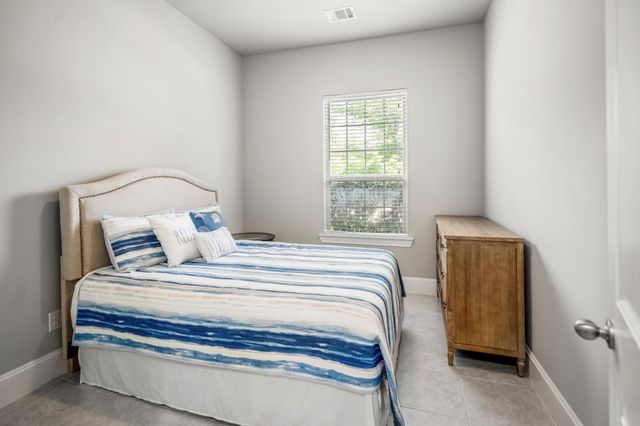 110 Hunter Hollow Drive, Montgomery, TX 77316