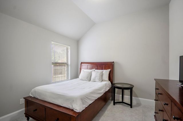 110 Hunter Hollow Drive, Montgomery, TX 77316