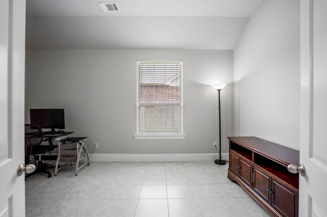 110 Hunter Hollow Drive, Montgomery, TX 77316