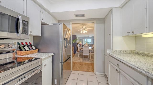 3647 LAKE BAYSHORE DRIVE J416, Bradenton, FL 34205