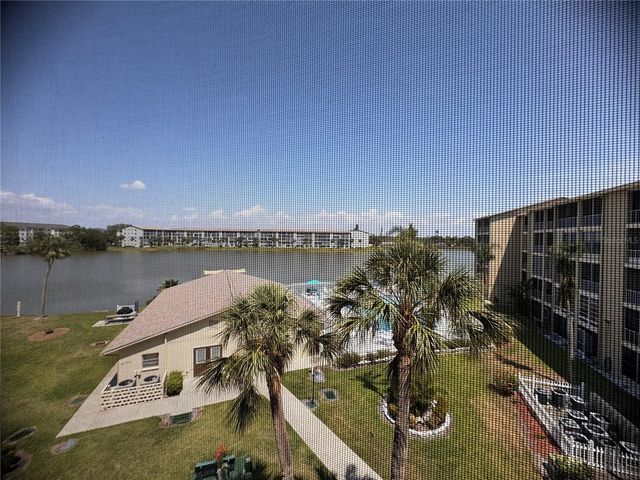 3647 LAKE BAYSHORE DRIVE J416, Bradenton, FL 34205