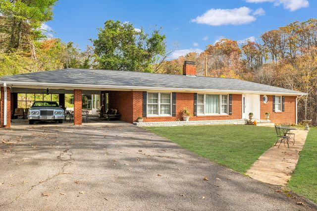404C Van Hook Dr, Ashland City, TN 37015