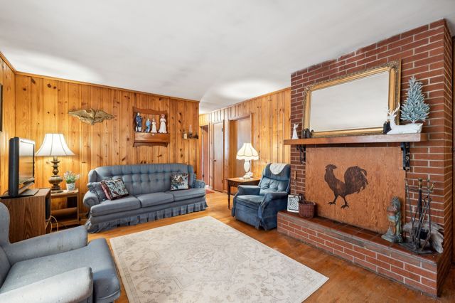 404C Van Hook Dr, Ashland City, TN 37015