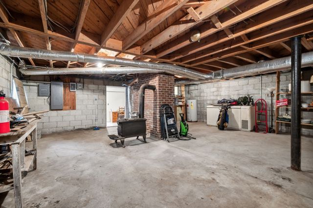 404C Van Hook Dr, Ashland City, TN 37015