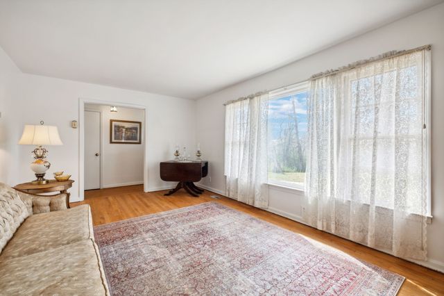 404C Van Hook Dr, Ashland City, TN 37015