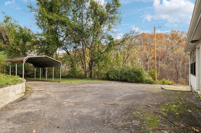 404C Van Hook Dr, Ashland City, TN 37015