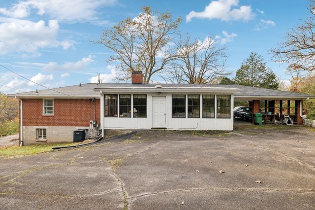 404C Van Hook Dr, Ashland City, TN 37015