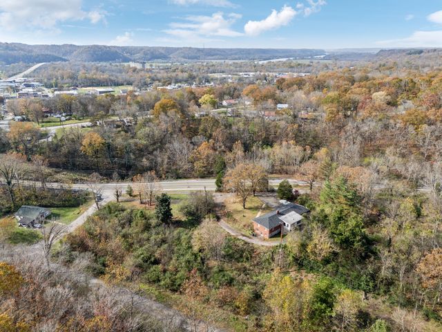 404C Van Hook Dr, Ashland City, TN 37015