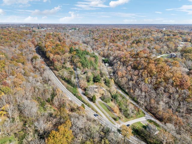 404C Van Hook Dr, Ashland City, TN 37015