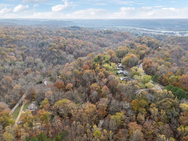 404C Van Hook Dr, Ashland City, TN 37015