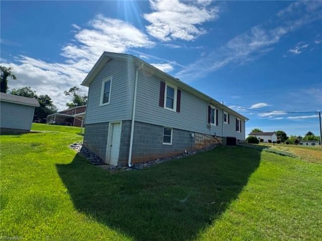1230 Zephyr Mountain Park Road, State Road, NC 28676