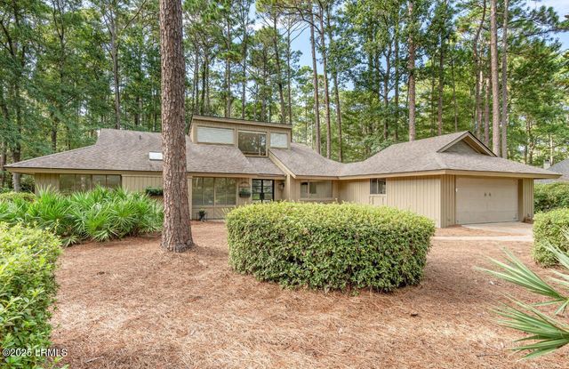 4 Brown Thrasher Road, Hilton Head Island, SC 29926