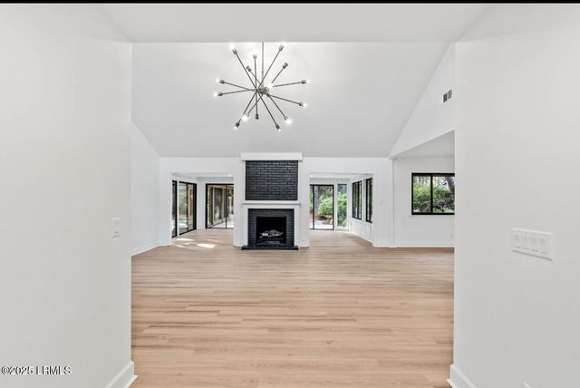 4 Brown Thrasher Road, Hilton Head Island, SC 29926