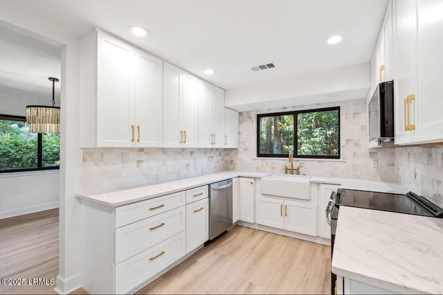 4 Brown Thrasher Road, Hilton Head Island, SC 29926