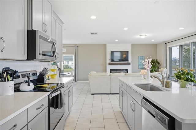 128 NIGHT HAWK LANE, Palm Coast, FL 32164