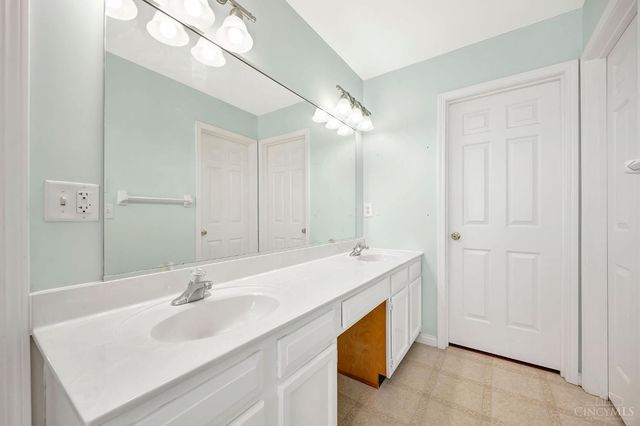 4351 Whitmore Lane, Fairfield, OH 45014