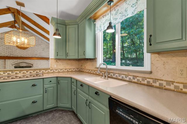 1827 Shiloh Woods Road, Wildwood, MO 63005
