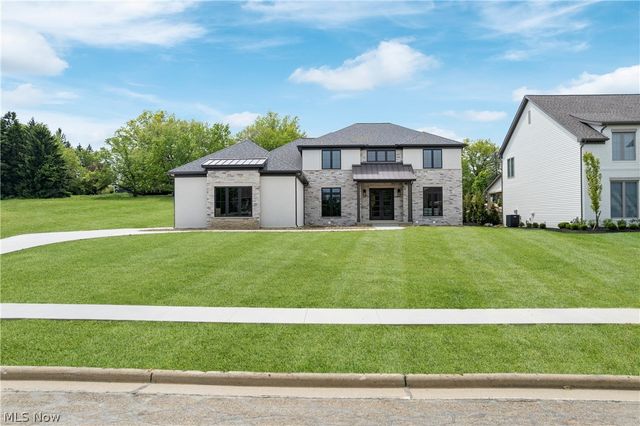 526 Sawgrass Drive, Fairlawn, OH 44333
