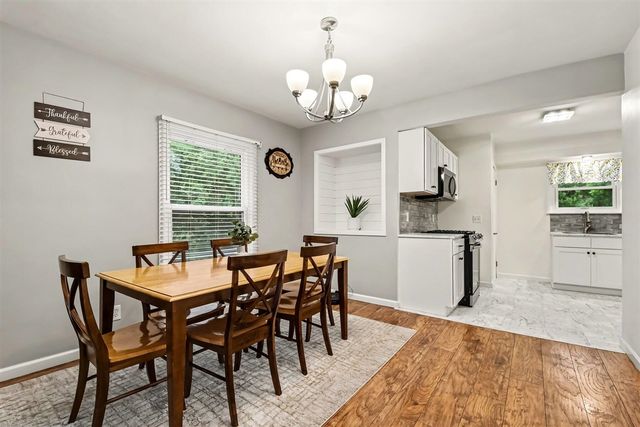 4833 Wakefield Avenue, Comstock Park, MI 49321
