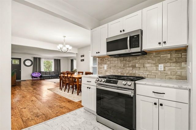 4833 Wakefield Avenue, Comstock Park, MI 49321