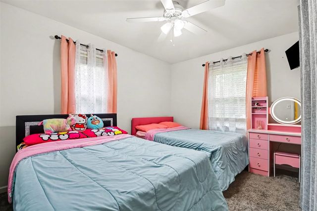 4833 Wakefield Avenue, Comstock Park, MI 49321