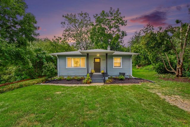 4833 Wakefield Avenue, Comstock Park, MI 49321