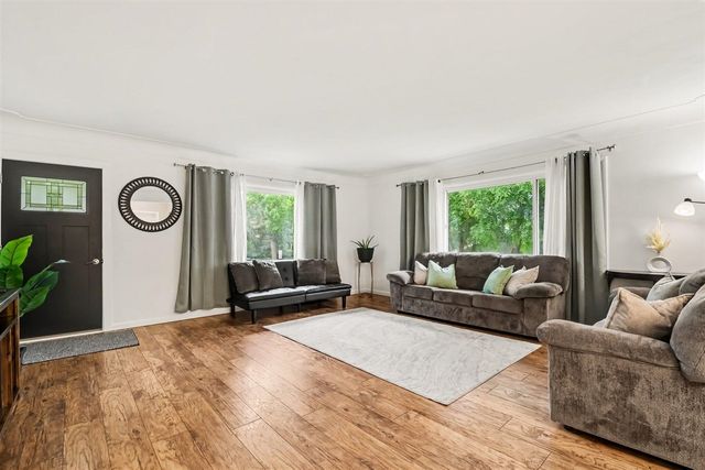 4833 Wakefield Avenue, Comstock Park, MI 49321