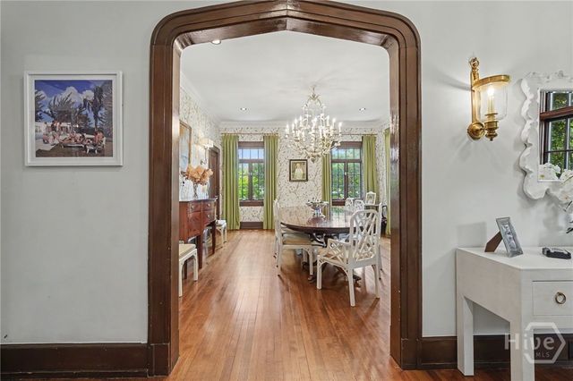 27 E 49th Street, Savannah, GA 31405