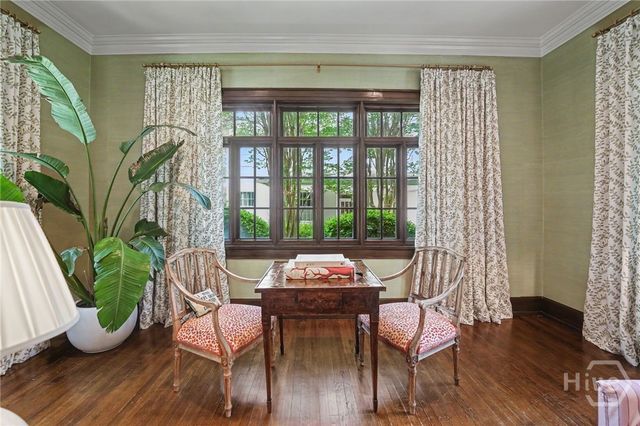 27 E 49th Street, Savannah, GA 31405
