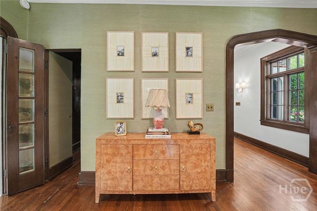 27 E 49th Street, Savannah, GA 31405