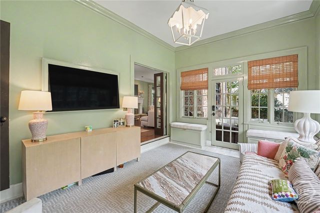 27 E 49th Street, Savannah, GA 31405