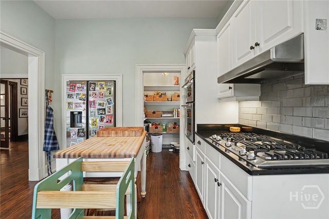 27 E 49th Street, Savannah, GA 31405