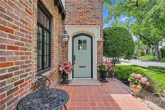 27 E 49th Street, Savannah, GA 31405