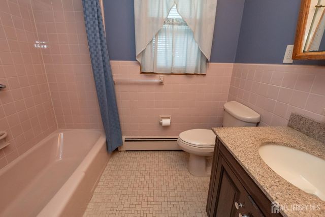 976 Maltby Avenue, South Plainfield, NJ 07080