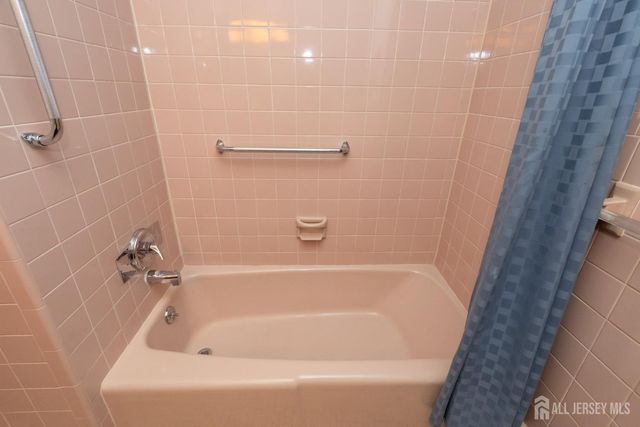 976 Maltby Avenue, South Plainfield, NJ 07080