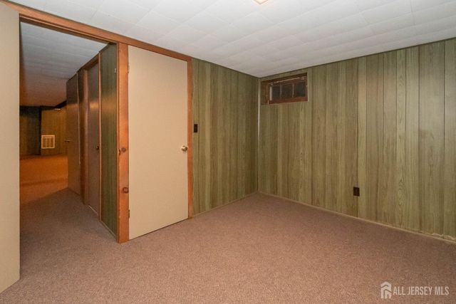 976 Maltby Avenue, South Plainfield, NJ 07080