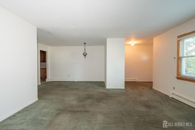 976 Maltby Avenue, South Plainfield, NJ 07080