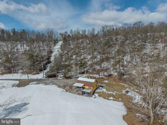 21697 VIEW DR, Three Springs, PA 17264